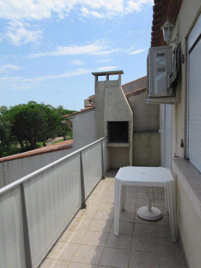 Apart climatisé T3 St Pierre la mer 1 er étage, 4 pers Fleury  Extérieur photo